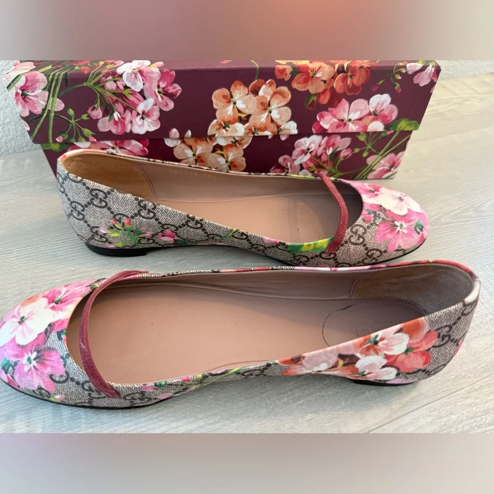 Gucci Pink Floral Flats Size 39+ - Picture 4 of 10